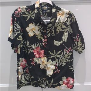 Tommy Bahamas’s Hawaiian Men’s Button-Down